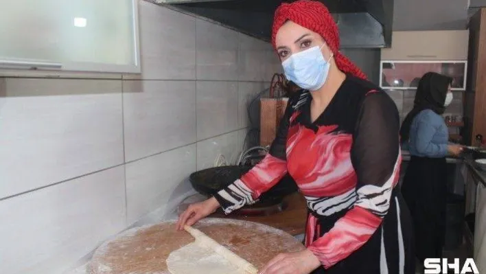 (Özel) KOSGEB desteğiyle açtığı iş yerinde müzik tutkusundan vazgeçmedi