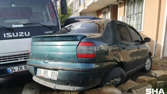 (Özel) Sancaktepe'de seyir halindeyken bayılan kamyon sürücüsü 5 araca çarptı