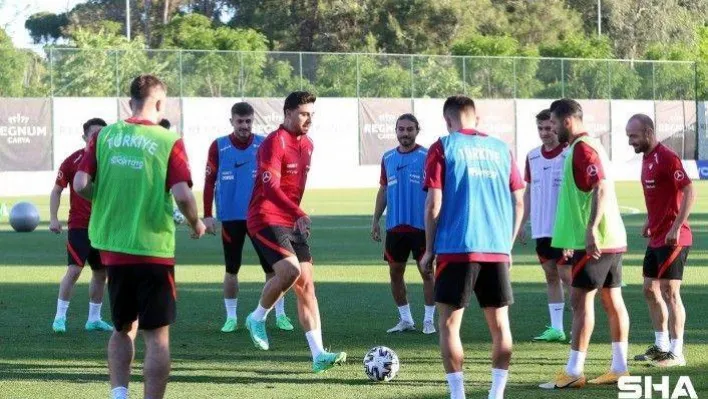 A Milli Futbol Takımı beşinci antrenmanını yaptı