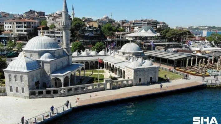Üsküdar'da ki Şemsi Ahmet Paşa Camii önüne yaya yolu projesi havadan görüntülendi