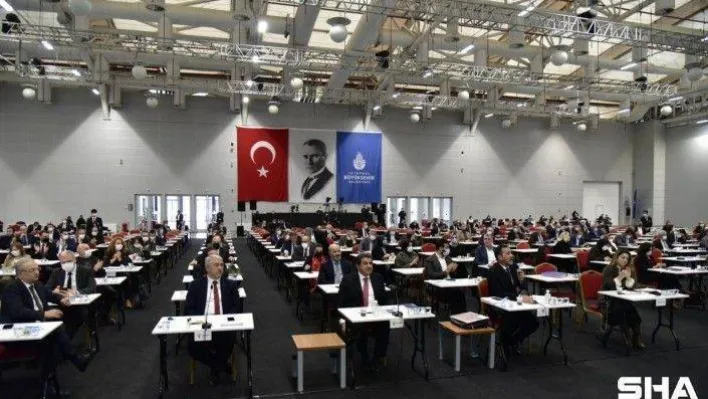 AK Parti sağlık çalışanlarına ücretsiz toplu taşıma ve otopark uygulamasının uzatılmasını teklif edecek