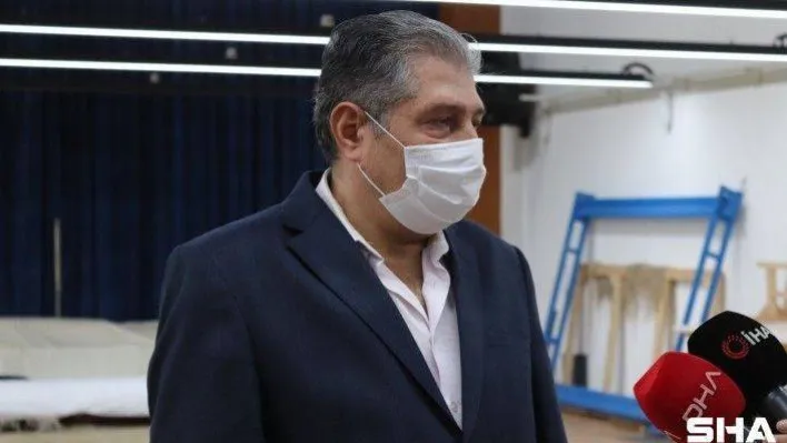 Dolmabahçe Sarayı'nın 1 tonluk halısı restore ediliyor