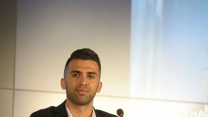 Emre Taşdemir: &quotYeni sözleşme imzaladığım için çok mutluyum&quot