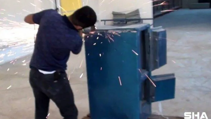 Gümrük muhafaza ekiplerince çelik kasalarda 304 kilo uyuşturucu ele geçirildi