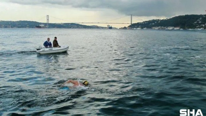 (ÖZEL) Mersin'den Kıbrıs'a yüzmek için İstanbul Boğazında antrenman