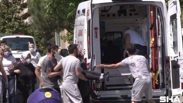 (Özel) Pendik'te bir kadın kendini yangın merdivenine astı