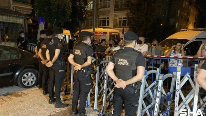 Avcılar'da patlamanın olduğu yerde köpeklerle arama yapıldı