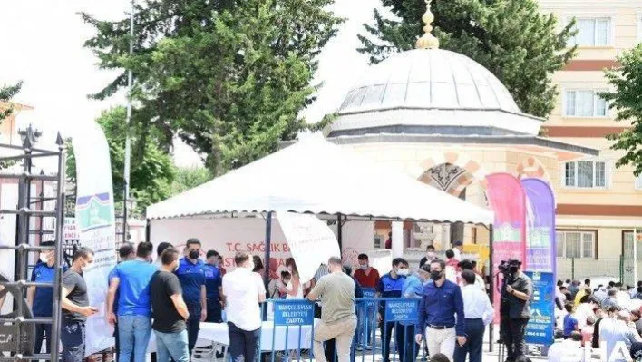 Bahçelievler'de mobil aşı noktaları hizmet vermeye devam ediyor