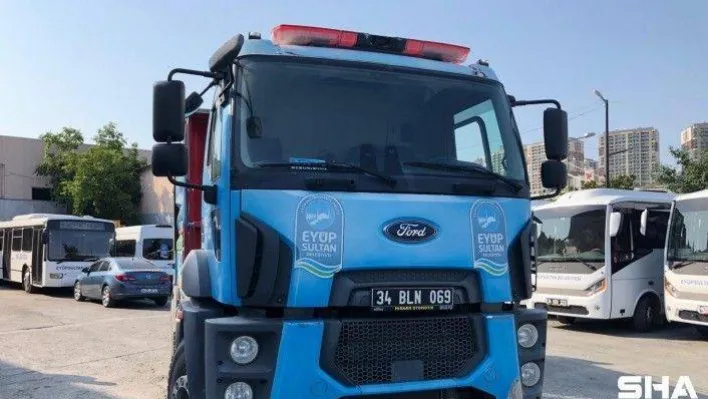 Eyüpsultan Belediyesi'nden yangınla mücadele için basınçlı su tankeri desteği