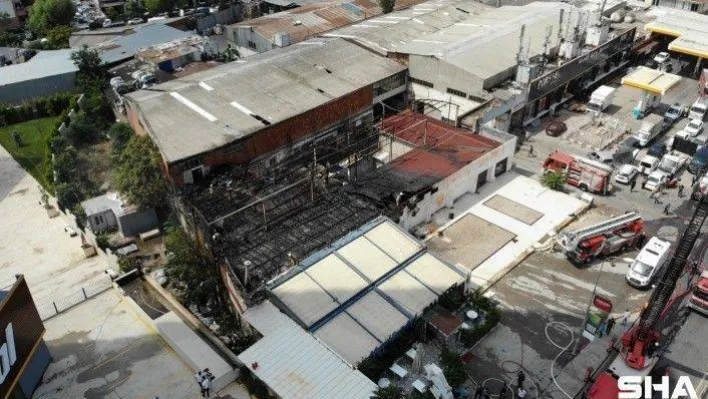 Kartal'da alevlere teslim olan balık restoranı havadan görüntülendi