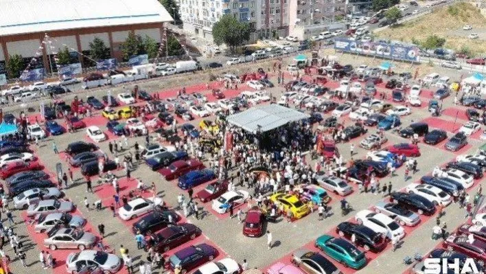 Kartal'da Modifiyeli Araç Festivali renkli görüntülere sahne oldu