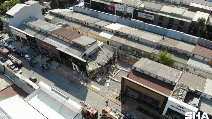 Masko Sanayi Sitesi'nde çöken mağazanın enkazı havadan görüntülendi