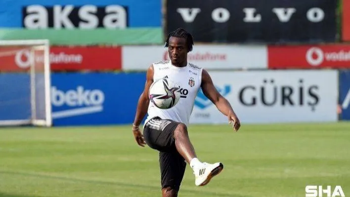 Michy Batshuayi: 'İlk hedefim gol atarak takıma katkı vermek'