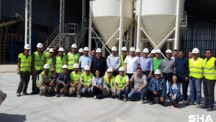 Nefelinli siyenit madeni dünyaya ihraç ediliyor