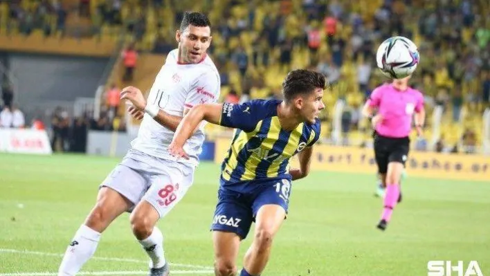 Süper Lig: Fenerbahçe: 0 - FTA Antalyaspor: 0 (İlk yarı)