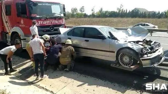 Tem Otoyolunda zincirleme kaza: 5 araç karıştı, 2 yaralı
