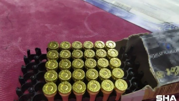 Bayrampaşa'da kumar oynatan kıraathaneye polis baskını