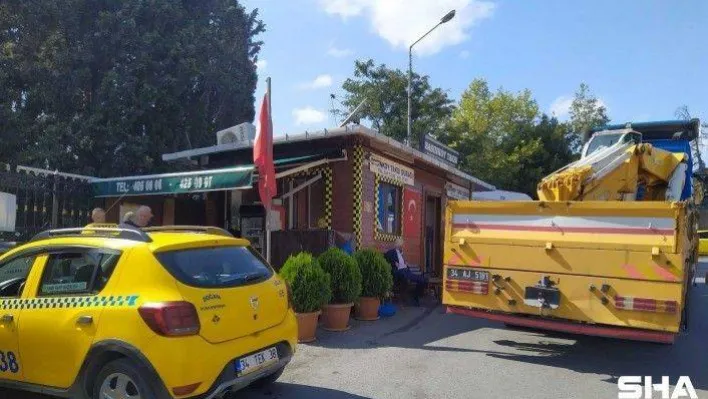 İBB 15 yıllık taksi durağını kaldırmaya çalıştı