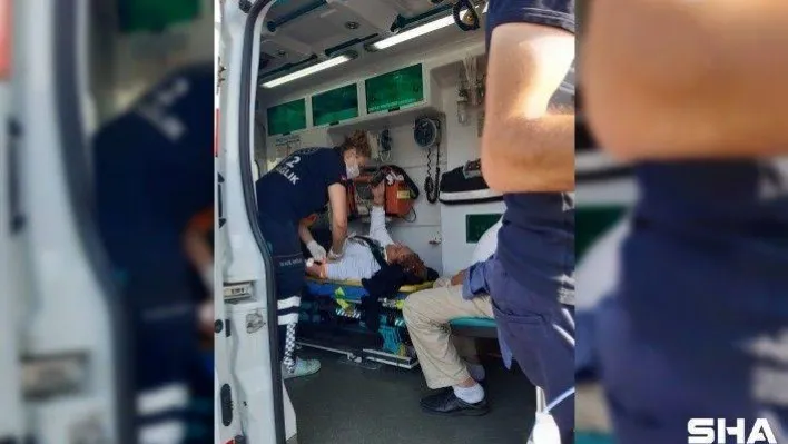 (Özel) Büyükada'da polis otosuna çarpan bisikletli yaralandı