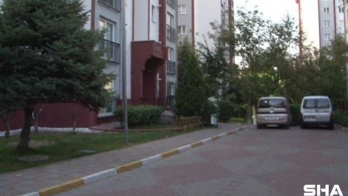 Karısını öldürdü, 'karımı öldürdüm polisi arayın' diye bağırdı