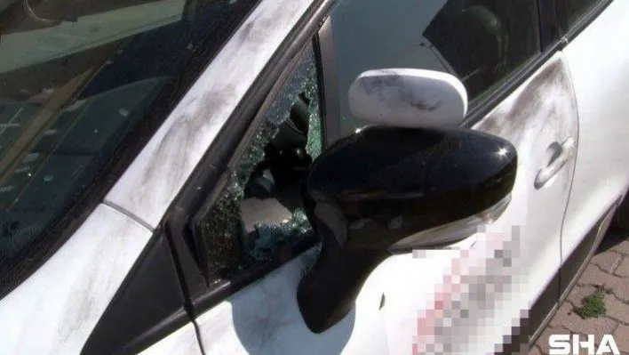 Park halindeki sürücü kursu araçlarının camlarını patlatıp teyplerini çaldılar