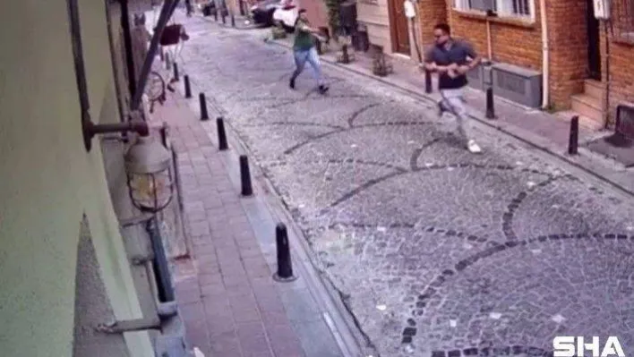 Sinemasal kurucusu Esen Kaya'ya silahlı saldırı kamerada