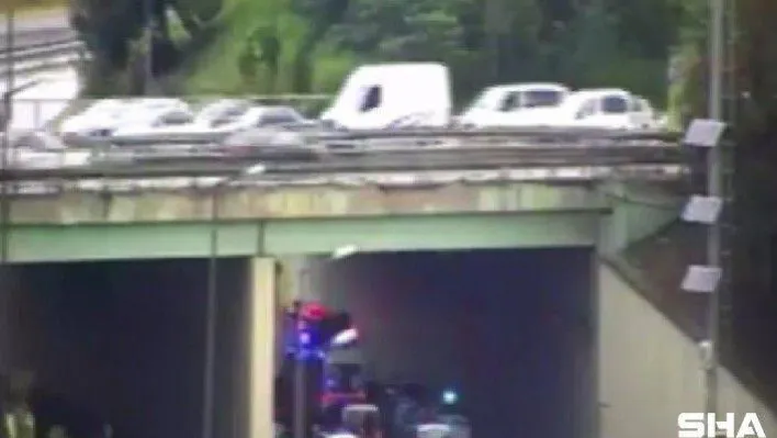 Ümraniye'de kaygan zeminde feci kaza: 1'i ağır 3 yaralı