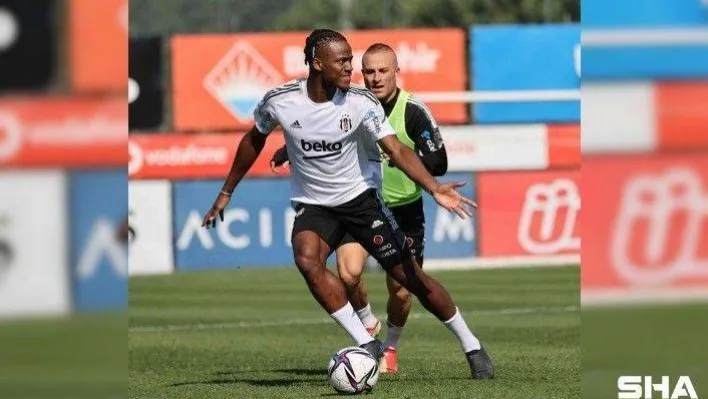 Beşiktaş'ta Başkan Çebi, Galatasaray maçı hazırlıklarını izledi