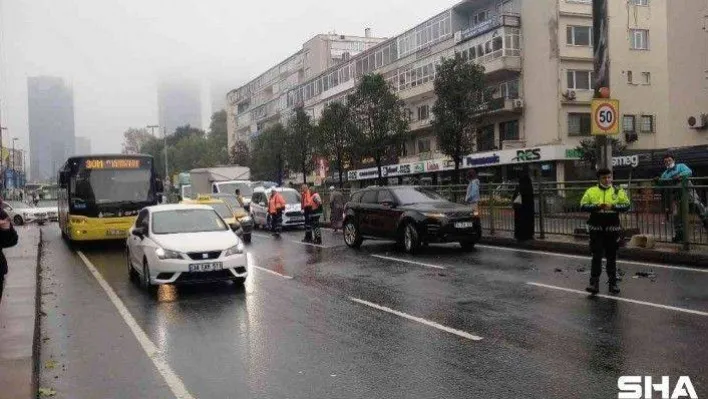 Beşiktaş'ta milyonluk kaza: 4 araç birbirine girdi