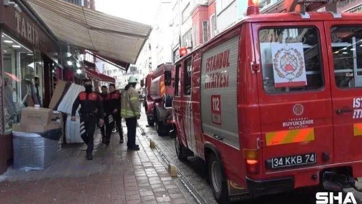 Beyazıt'ta ayakkabı imalathanesinde yangın: &quotİşçiler hayatlarını tehlikeye atarak yangına müdahale etti&quot