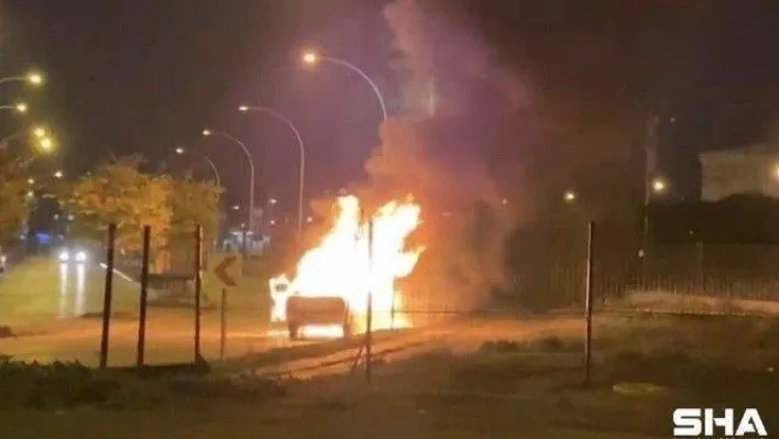 Bursa'da seyir halindeki otomobil alev topuna döndü