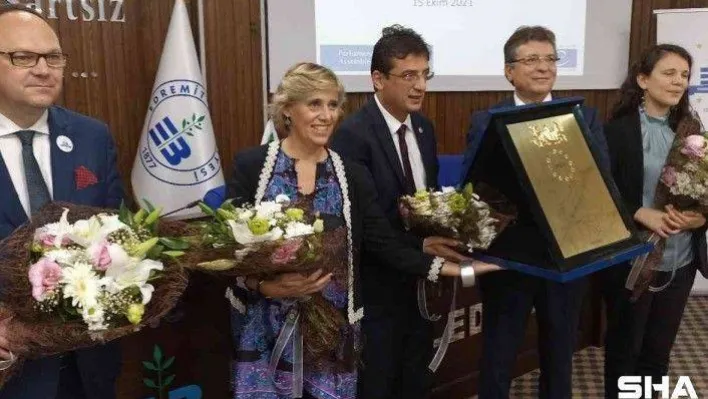 Edremit'e Avrupa Konseyi Parlamenterler Meclisi Şeref Plaketi verildi