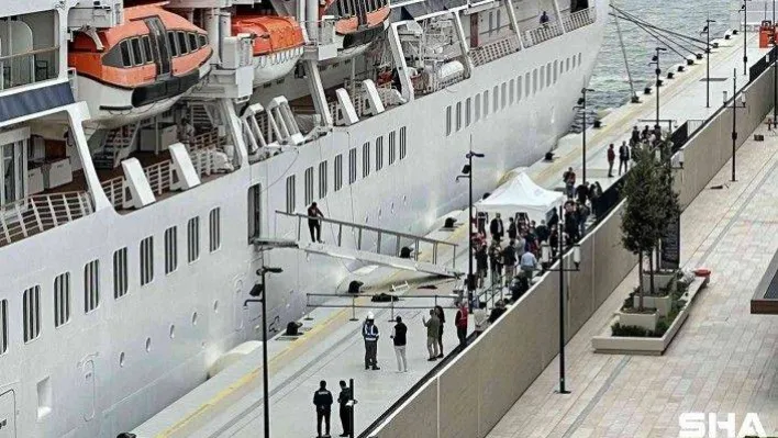 Galataport İstanbul'a ikinci yolcu gemisi demir attı