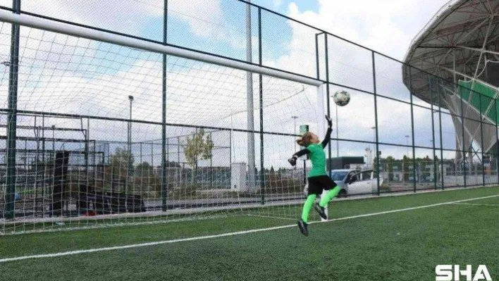 Geleceğin Muslera'sı, futbolcu şehri Sakarya'da yetişiyor