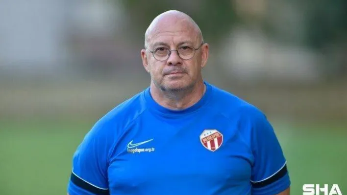 İnegölspor'da Teknik Direktör Hasan Erkin Şimşir istifa etti