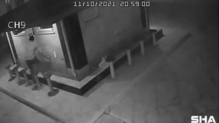 İstanbul'da camilere dadanan hırsızlar kamerada: Abdest alacak gibi yapıp muslukları çaldılar