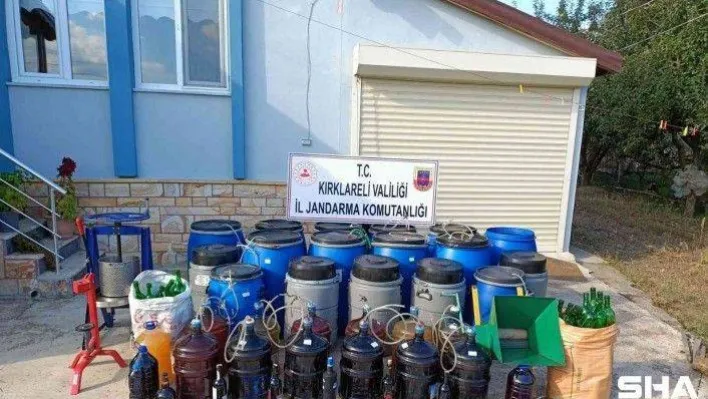 Kırklareli'nde 2 bin 560 litre sahte içki ele geçirildi
