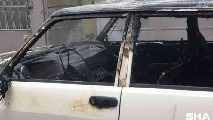 LPG'li araç alev alev yandı, vatandaşlar film izler gibi seyretti