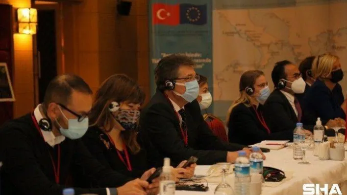 Mitoloji ve Arkeoloji Uluslararası Arkeolojik Sempozyumu Edremit'te yapıldı