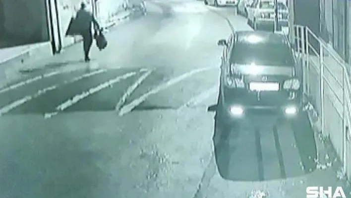 Pendik'te çay ocağında önce karnını doyurdu, sonra televizyonu çaldı