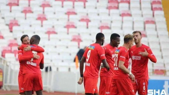 Süper Lig: Sivasspor: 1 - Adana Demirspor: 0 (Maç devam ediyor)