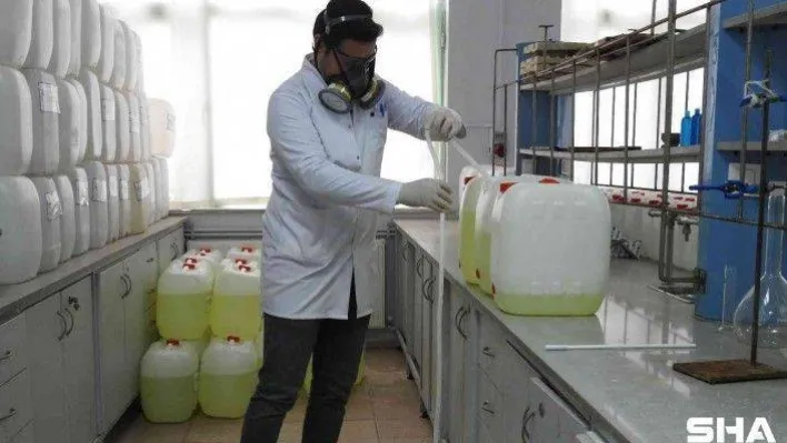Üniversitede üretilen dezenfektanlar sayesinde 200 milyon lira cepte kaldı