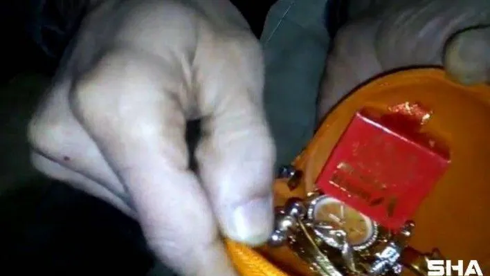 Yıkamak için aldığı halının içinden 40 bin TL değerinde altın çıktı