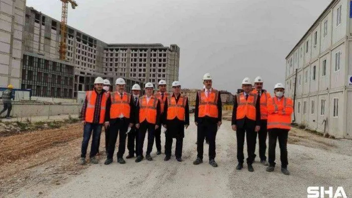 Acemler'e yapılan devasa sağlık kompleksinin kaba inşaatı bitti