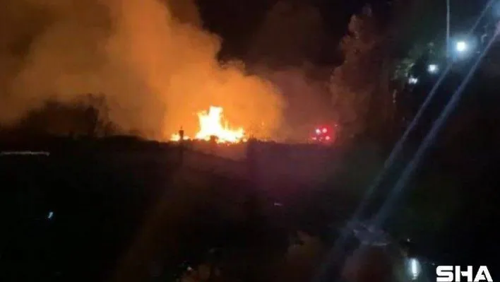 Ağaç yığınlarının bulunduğu alanda korkutan yangın