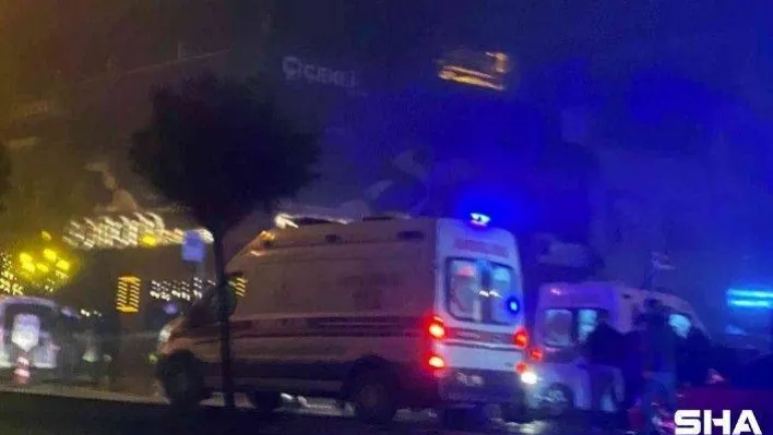 Alkollü eğlence mekanı önündeki silahlı kavgaya karışan 2 şüpheli teslim oldu