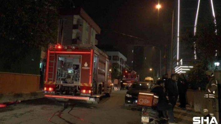 Ataşehir'de 5 katlı özel yurtta yangın çıktı, öğrenciler sokağa döküldü