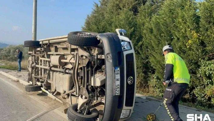 Bursa'da 7 kişinin yaralandığı minibüs kazası güvenlik kamerasında