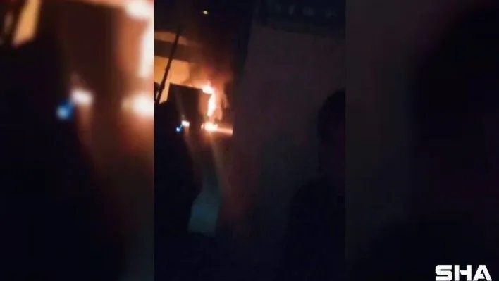 Bursa'da hafriyat kamyonu sokak ortasında alev topuna döndü