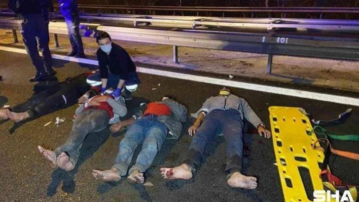 Büyükçekmece'de ticari taksi yakıt tankerine çarptı: 2'si ağır 10 yaralı